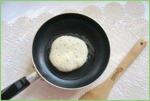 Пышные лепешки на дрожжах - фото шаг 10