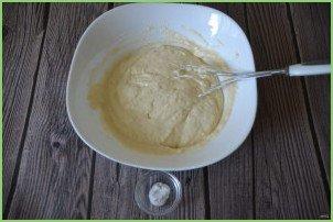 Пышные оладьи на кефире как у бабушки - фото шаг 4