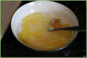 Пышные оладушки на молоке - фото шаг 3