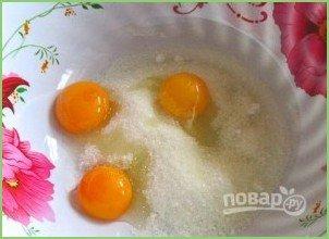 Рулет с творожным кремом - фото шаг 3