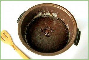 Шоколадный бисквит в мультиварке - фото шаг 9