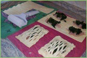 Слоеные пирожки с рыбой - фото шаг 6