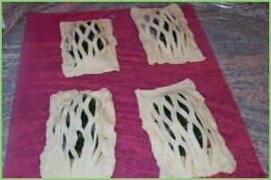 Слоеные пирожки с рыбой - фото шаг 7