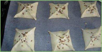 Слойки из слоеного дрожжевого теста - фото шаг 3