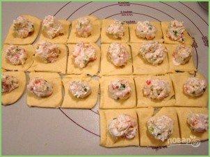 Слойки с крабовыми палочками - фото шаг 4