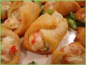 Слойки с крабовыми палочками - фото шаг 6