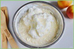 Воздушный творожный пирог с яблоками - фото шаг 7