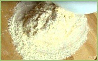 Жареные пирожки с вишней на кефире - фото шаг 3