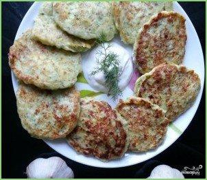 Кабачковые оладьи с творогом - фото шаг 5