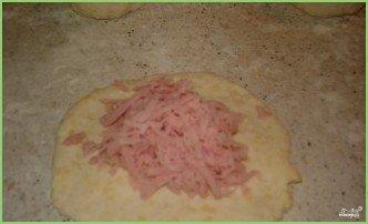 Лепешки с сыром и колбасой - фото шаг 2