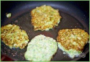 Оладьи капустные - фото шаг 11