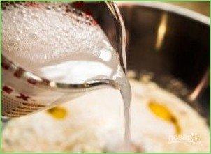 Оладьи на топленом молоке - фото шаг 2