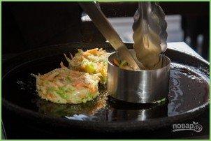 Оладушки с кабачками - фото шаг 6