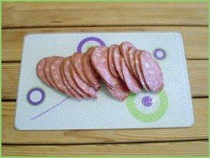 Пицца с солеными огурцами - фото шаг 5