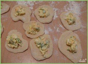 Пирожки с яйцом - фото шаг 6