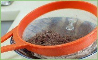 Простой шоколадный бисквит - фото шаг 2