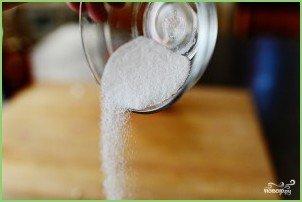 Пышные оладьи на сметане - фото шаг 2