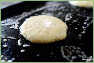 Пышные оладьи на сметане - фото шаг 8