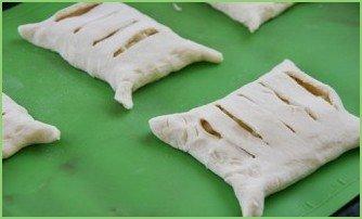 Слойки из готового слоеного теста - фото шаг 7