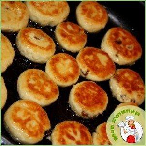 Сырники с изюмом (без яиц) - фото шаг 6
