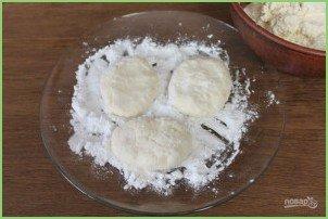 Сырники с крахмалом - фото шаг 5