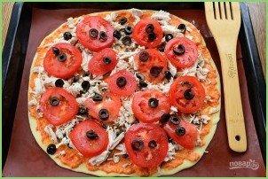 Тонкая пицца на дрожжевом тесте - фото шаг 10