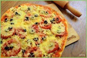 Тонкая пицца на дрожжевом тесте - фото шаг 11