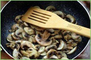 Тонкая пицца на дрожжевом тесте - фото шаг 5