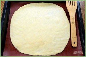 Тонкая пицца на дрожжевом тесте - фото шаг 8