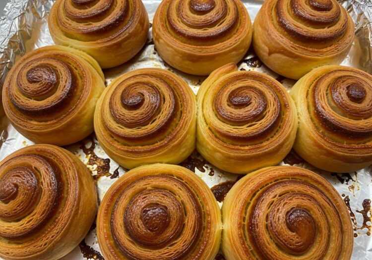 Вертута из вытяжного теста с творогом и укропом