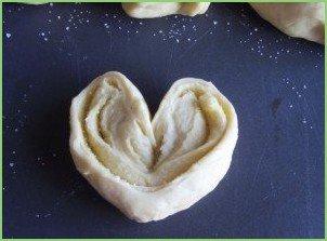 Булочки-сердечки с сахаром - фото шаг 6