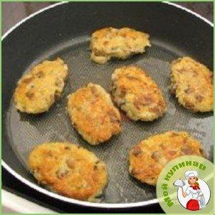 Драники с грибами - фото шаг 3