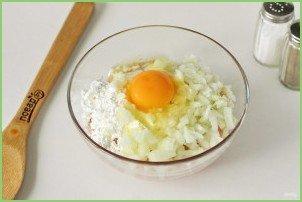 Оладьи из куриной грудки с крахмалом - фото шаг 3