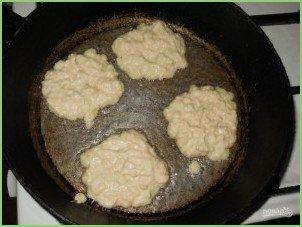 Оладьи на воде с яблоками - фото шаг 8