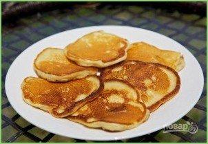 Оладьи с яблоками на молоке - фото шаг 8