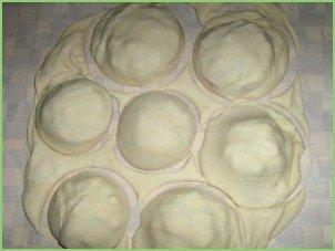 Пирожки с брынзой - фото шаг 5