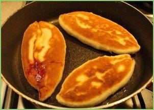 Пирожки с вареньем на сковороде - фото шаг 3