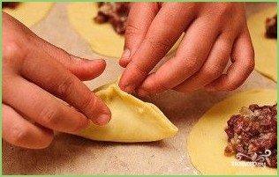 Самса из слоеного теста с мясом - фото шаг 5