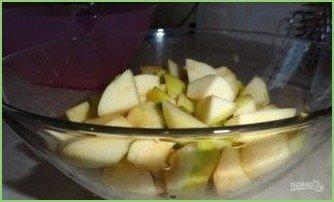 Шарлотка с яблоками и кефиром - фото шаг 3