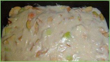 Шарлотка с яблоками и кефиром - фото шаг 4