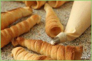 Слоеные трубочки с белковым кремом - фото шаг 6