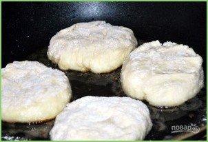 Сырники с творогом - фото шаг 4