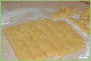 Сырное печенье с кунжутом - фото шаг 7