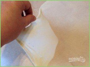 Вертута из вытяжного теста с творогом и укропом - фото шаг 5