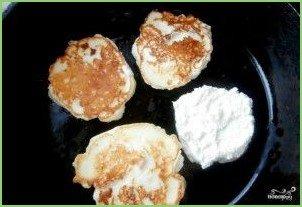 Воздушные сырники из творога - фото шаг 2