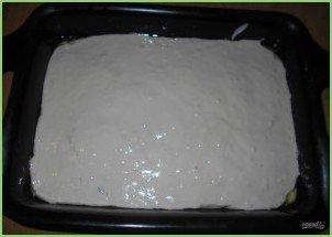 Заливной пирог с зелёным луком и яйцом - фото шаг 7