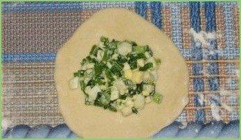 Жареные пирожки с луком - фото шаг 4