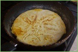 Хачапури с сулугуни на сковороде - фото шаг 9