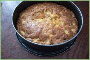 Яблочный пирог с изюмом - фото шаг 10