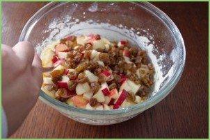 Яблочный пирог с изюмом - фото шаг 8